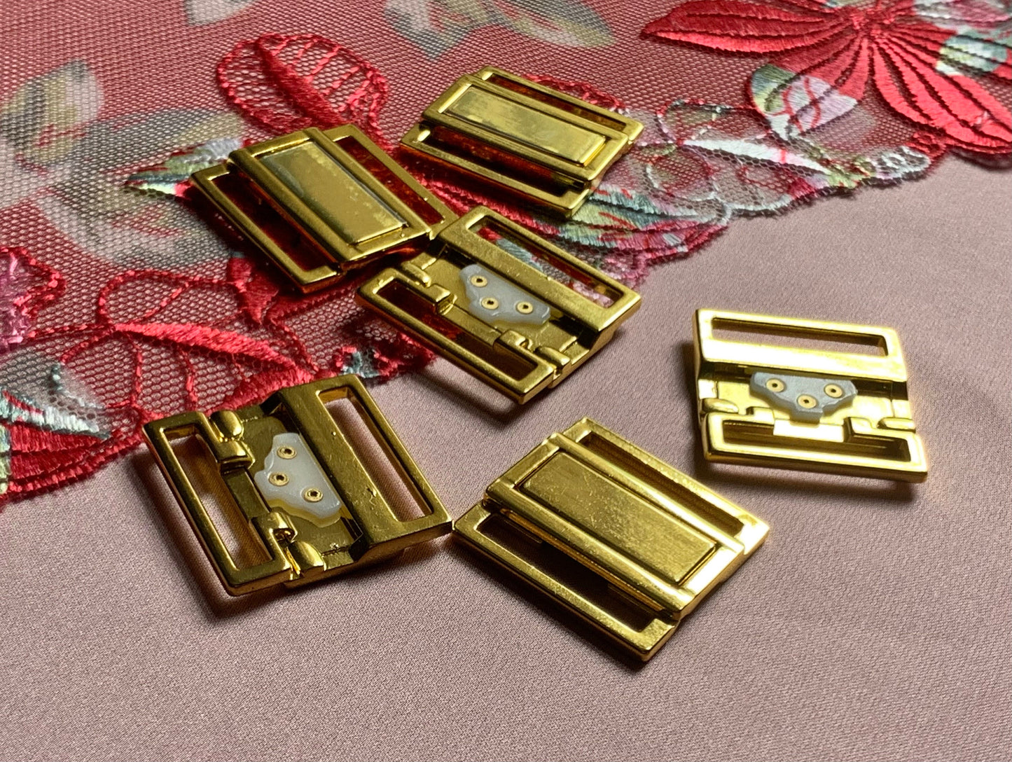 20mm (13/16”) Gold Metal Bikini Clasps Bra Closures for Bra Making and Swimwear Bramaking Clips Clickers Fasteners