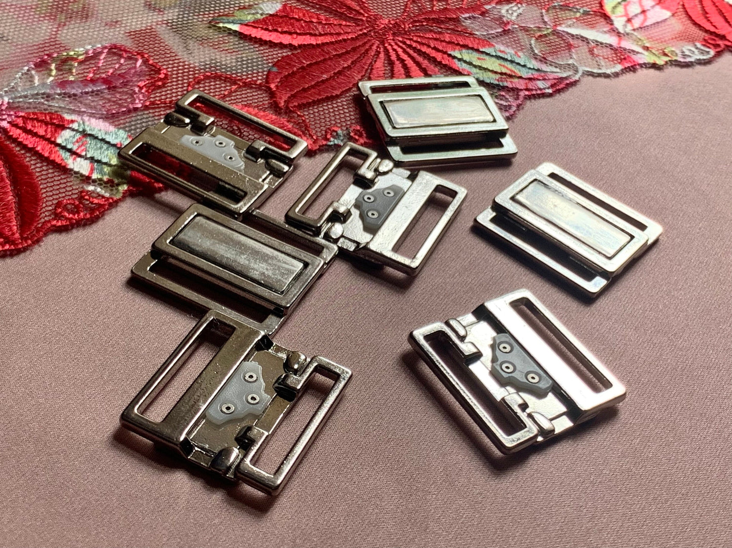 20mm (13/16”) Silver Metal Bikini Clasps Bra Closures for Bra Making and Swimwear Bramaking Clips Clickers Fasteners