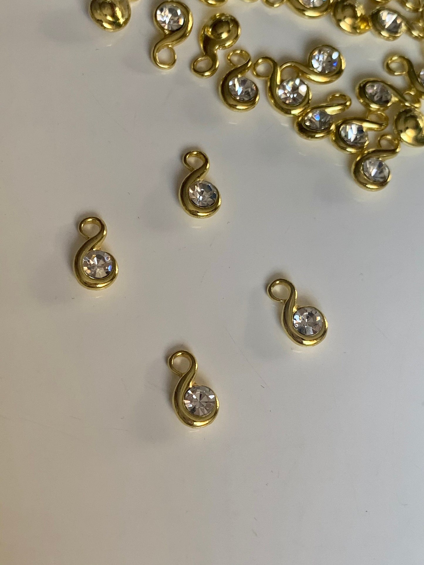 Gold Charm Lingerie Pendant Crystal Embellishment for Bramaking Lingerie Bra Making Accessories Bridal Garments