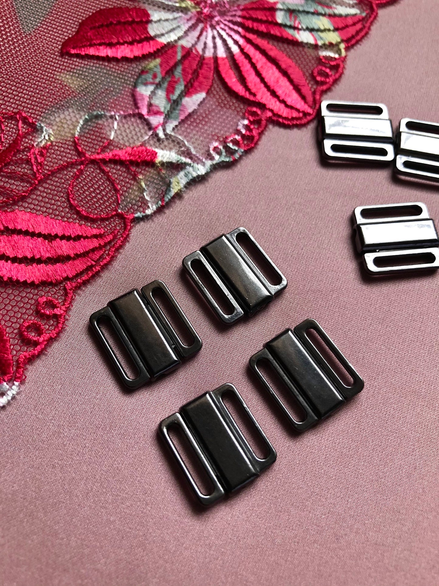 12mm (1/2”) Gun Black Metal Bikini Clasps Bra Front Closures for Bra Making and Swimwear Bramaking Clips Clickers Front Fasteners