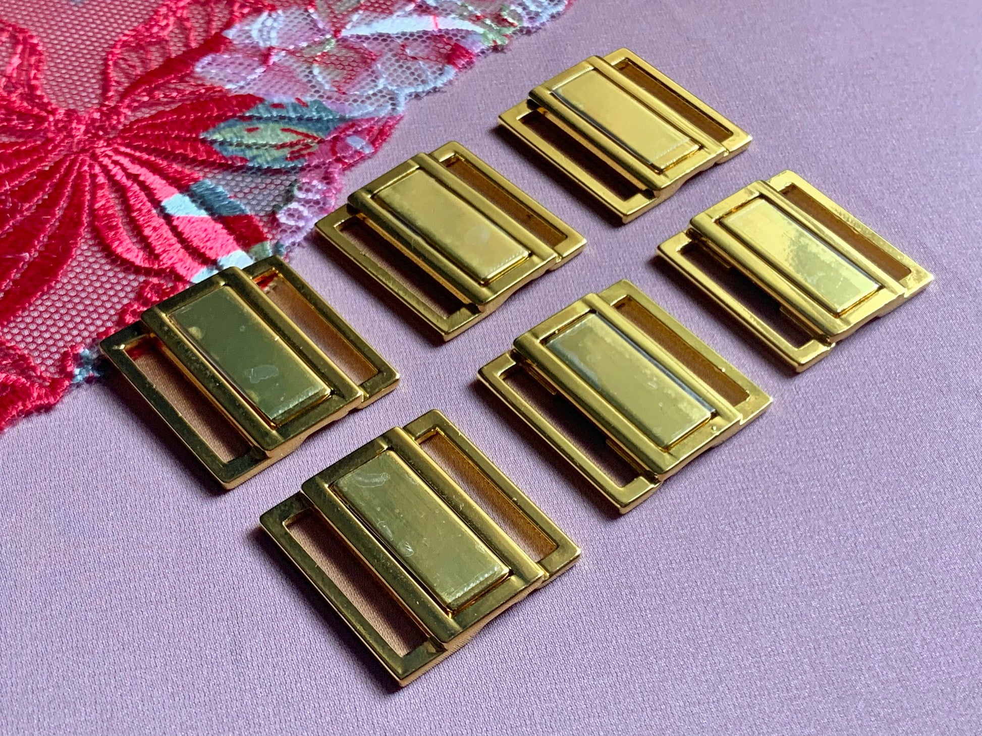 20mm (13/16”) Gold Metal Bikini Clasps Bra Closures for Bra Making and Swimwear Bramaking Clips Clickers Fasteners