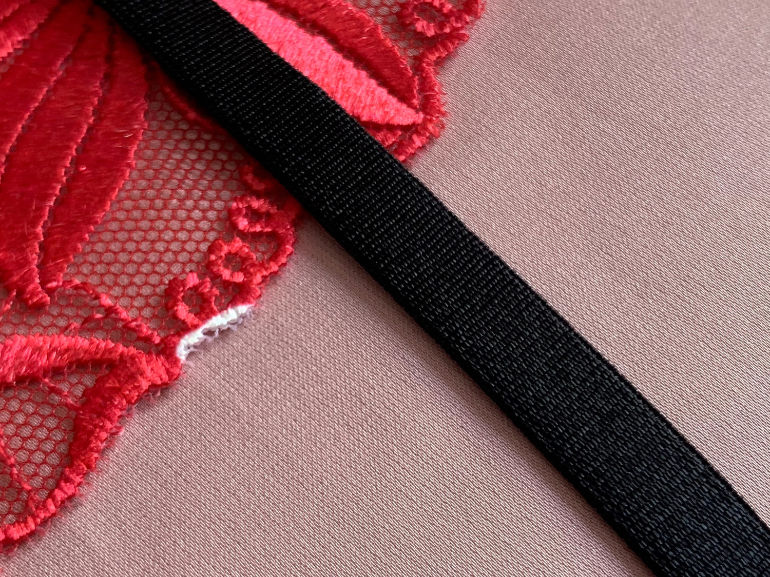 8mm (5/16”) Black Strap Elastic Reversible Soft Strapping for Bra Making Bramaking Lingerie