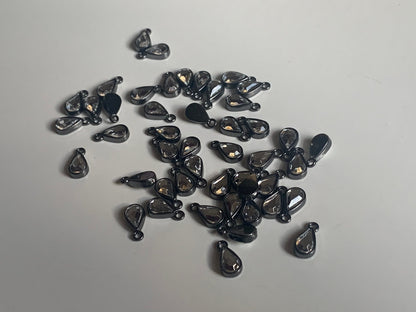 Gun Black Teardrop Charm Lingerie Pendant Crystal Embellishment for Bramaking Lingerie Bra Making Accessories Bridal Garments